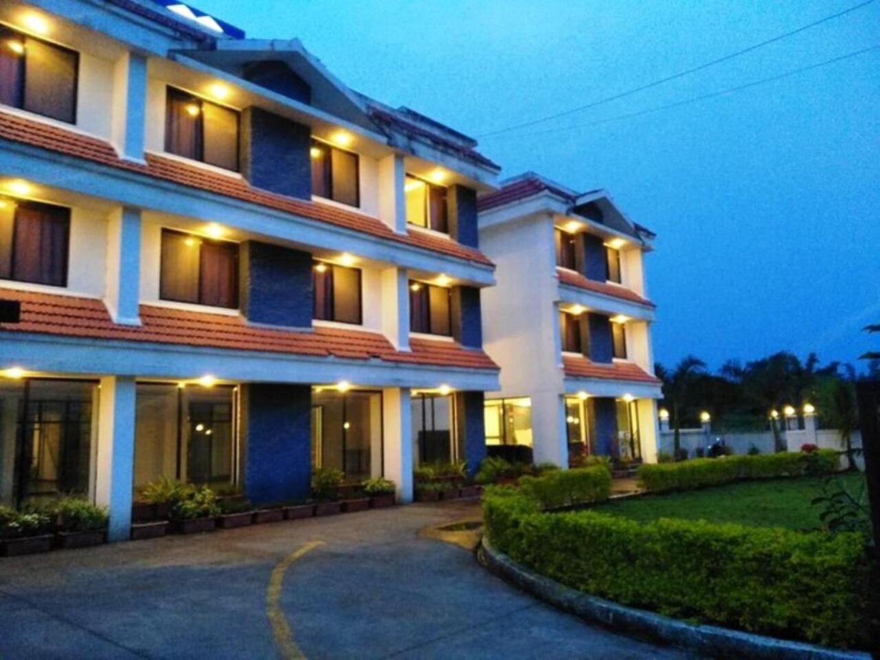 Casa Fedora Holiday Home Lonavala Extérieur photo